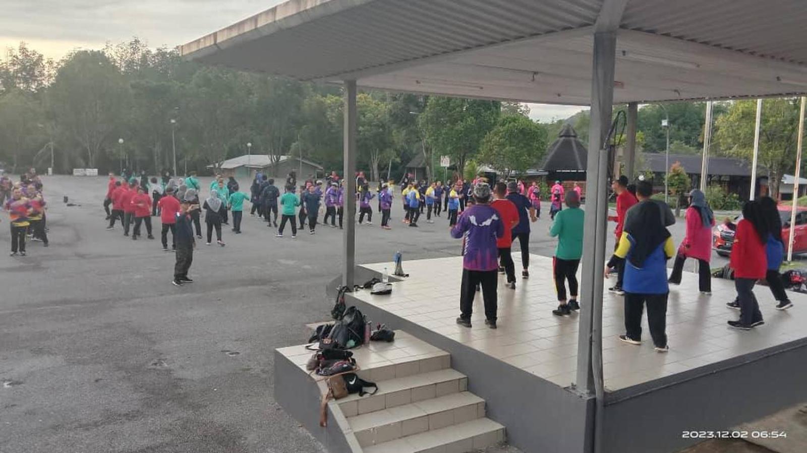 מלון Putra Sentosa Retreat Camp, Sematan מראה חיצוני תמונה