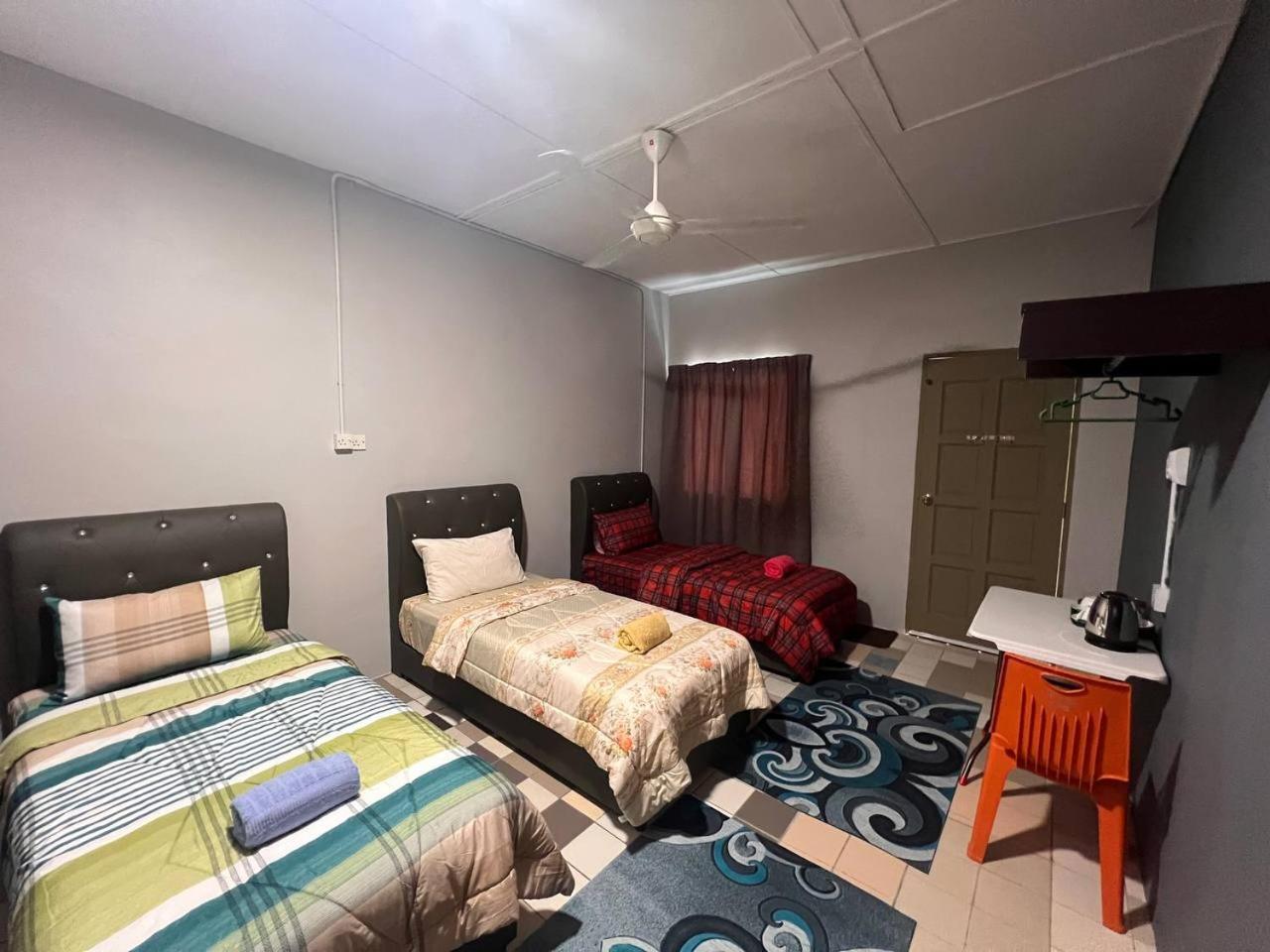 מלון Putra Sentosa Retreat Camp, Sematan חדר תמונה
