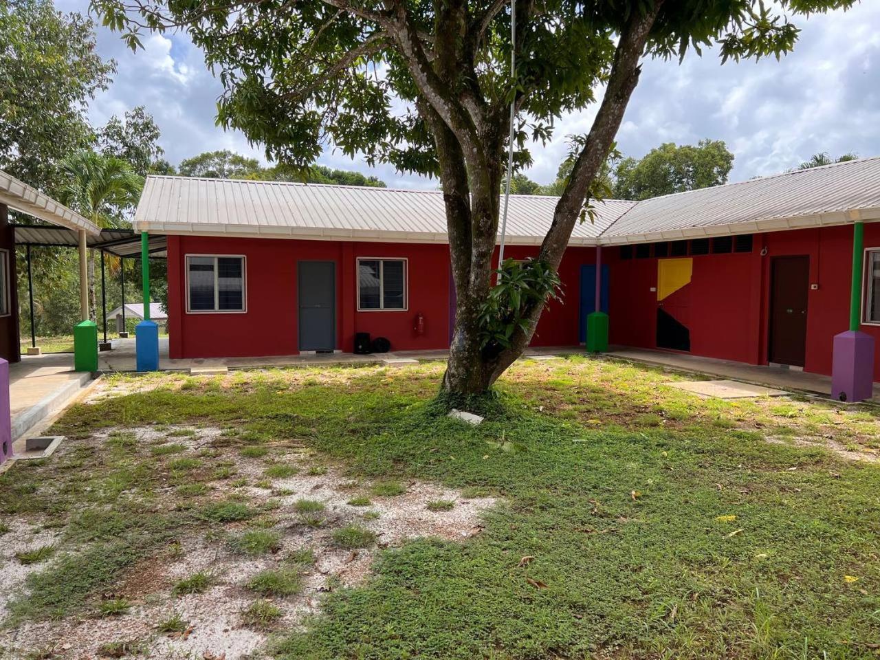 מלון Putra Sentosa Retreat Camp, Sematan חדר תמונה