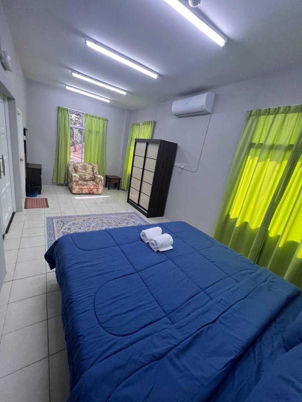 מלון Putra Sentosa Retreat Camp, Sematan חדר תמונה